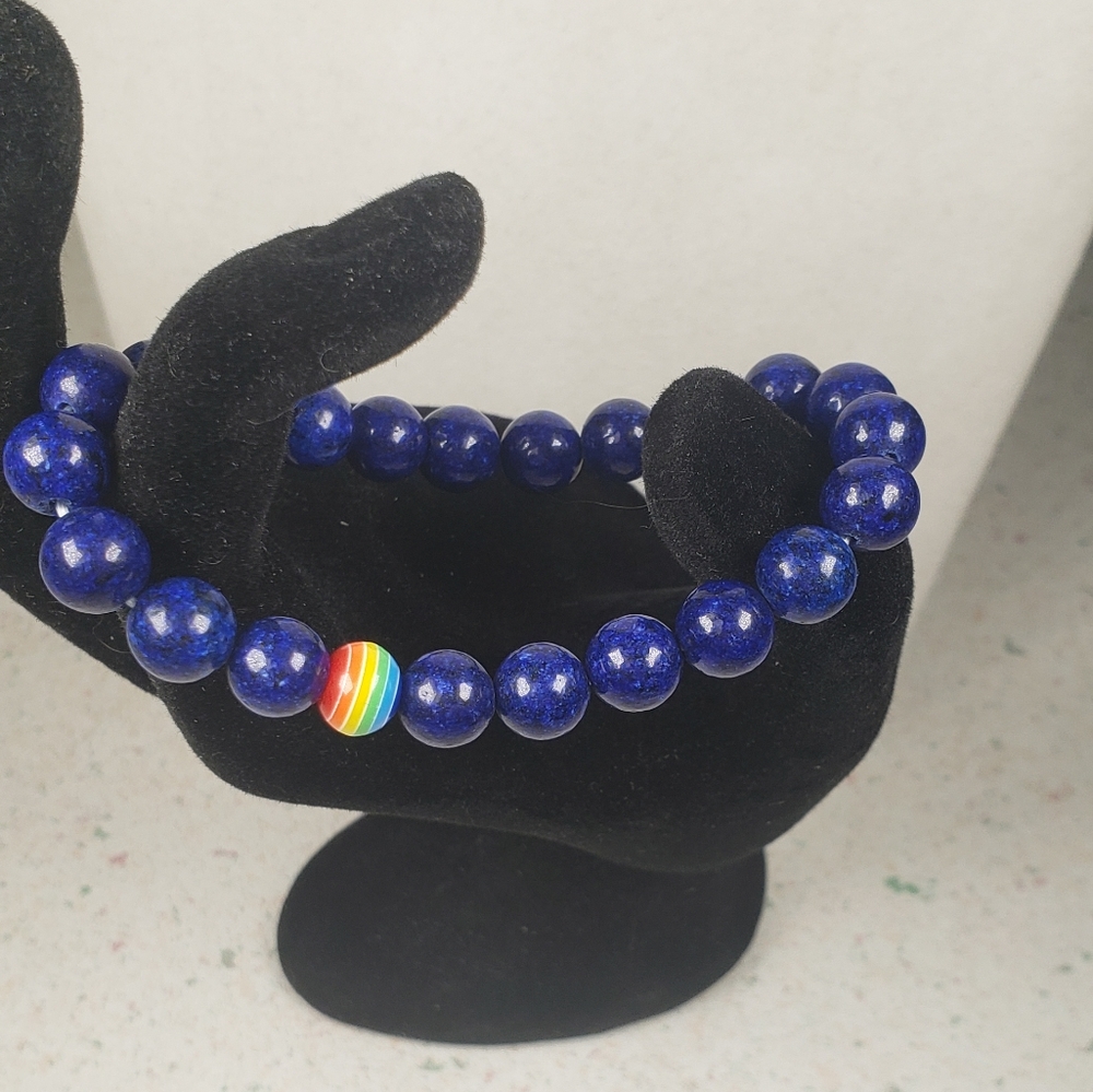 Lapis Lazuli Crystal Gemstone Round Beaded Stretch Bracelet with One Rainbow